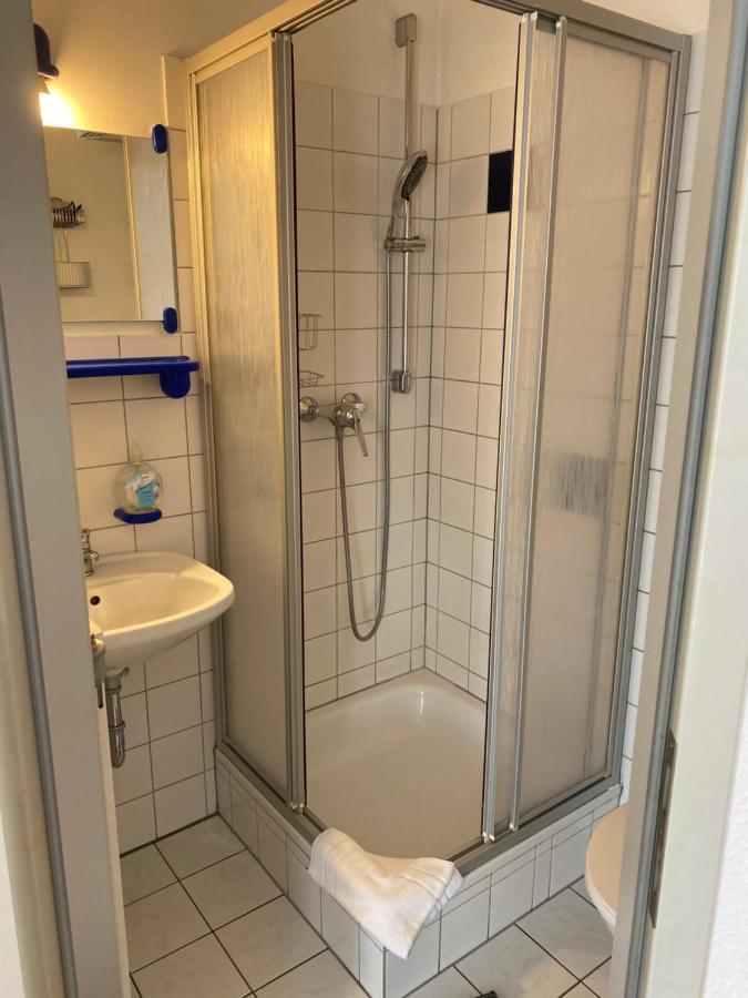 Apartmenthaus Zentrum Komfort Apartments Mit Minikuchen Verschiedener Grossen Kassel Eksteriør billede