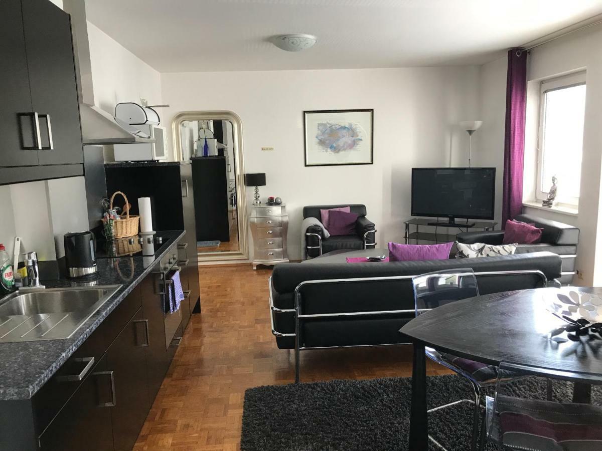 Apartmenthaus Zentrum Komfort Apartments Mit Minikuchen Verschiedener Grossen Kassel Eksteriør billede